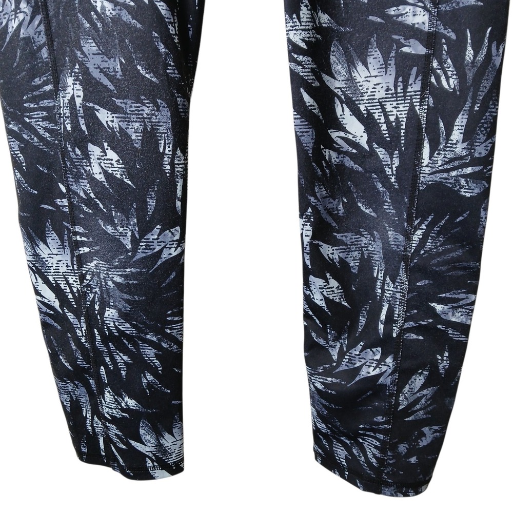 Gaiam Yoga Leggings Medium Black Gray Abstract Leaf Floral Crop Workout Athletic - Picture 5 of 16